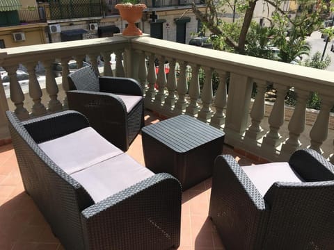 VILLA ROSA - Apartment n. 4 DALIA Apartment in Naples