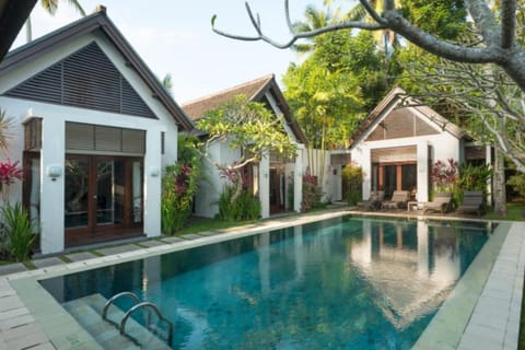 Spacious 3 BR Private Pool #DN1 Villa in Abiansemal