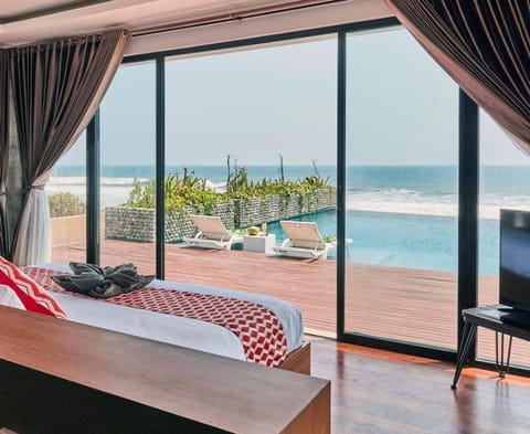 A brand new ! 50 off- absolute beachfront retreat Villa in Kediri