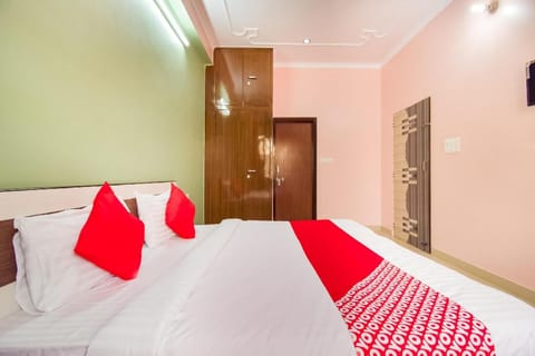 Super Hotel O Komal Hotel in Jaipur