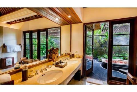 Luxury 1 BR Pool Villa Valley View #FN1 Villa in Tampaksiring