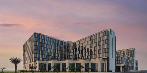 Staybridge Suites Dubai Al-Maktoum Airport By IHG Apartment hotel in Dubai