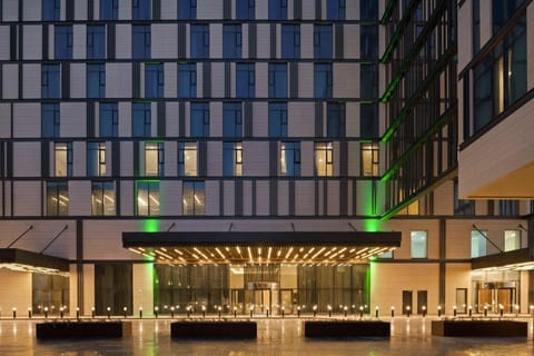 Holiday Inn Dubai Al-Maktoum Airport By IHG Hotel in Dubai