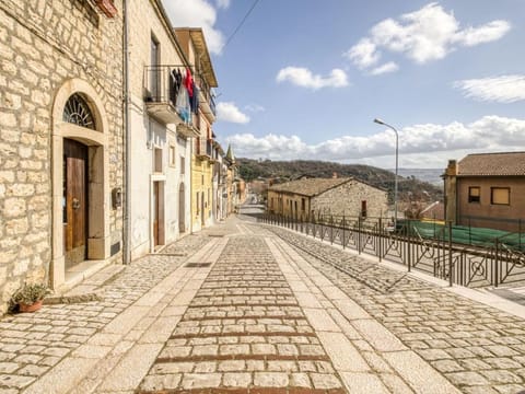 Belvilla by OYO Appartamento su tre piani in paese Apartment in Province of Foggia