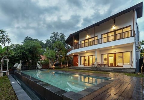 Private room near Keramas beach in Keramas Gianyar Villa in Blahbatuh