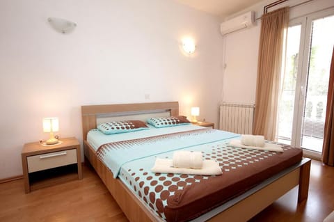 Double room Apartment in Sveti Stefan