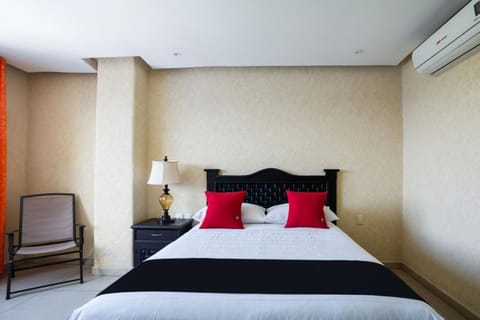 Capital O Hotel Los Caracoles Hotel in Acapulco