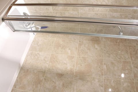 Spacious 2 Bed Maisonette - Free Street Parking Apartment in Bath