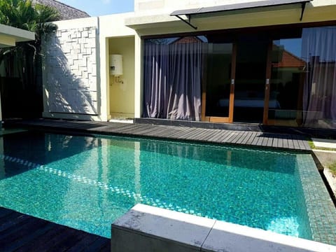 1BR Private Large Pool villa & Kitchen in Seminyak Villa in Kuta