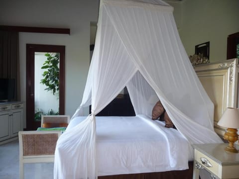 Cozy 1 BR Private Pool Villa #L205 Villa in Payangan