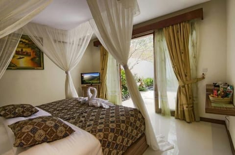 Cozy 1BR Private Pool Villa Near Seminyak Bali Villa in North Kuta