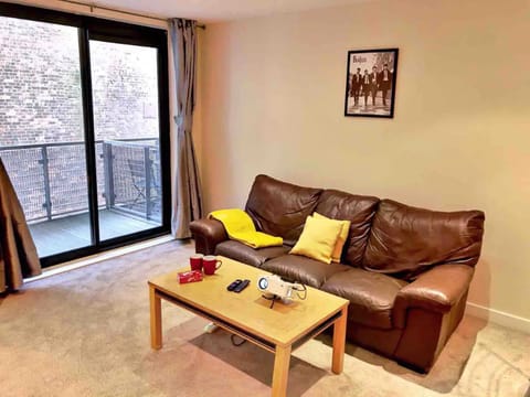 Wow Factor  2Bed 2Bath / Cinema & Super Central Apartment in Liverpool