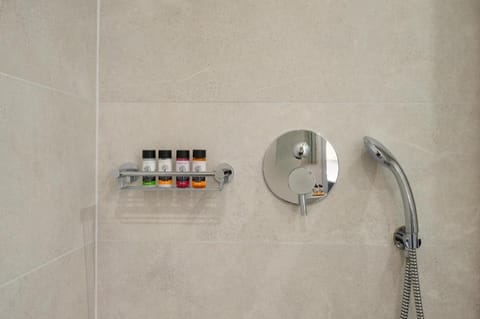 Athina Suites 2 bedrooms,outdoor pool,Platanias, Apartment in Platanias