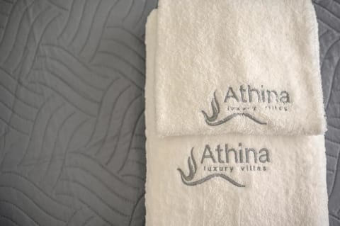 Athina Suites 2 bedrooms,outdoor pool,Platanias, Apartment in Platanias