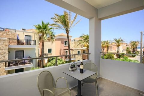 Athina Suites 1 bedroom, outdoor pool, Platanias Apartment in Platanias