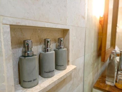 Cozy 1 BR Suite Room #W2 Villa in Abiansemal