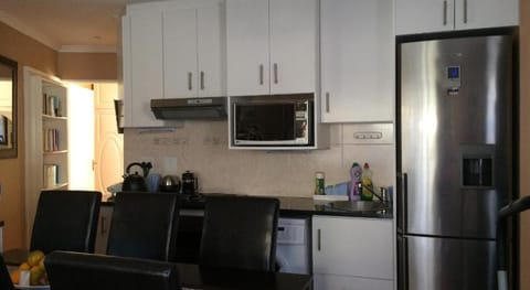 Onyx on Sycamore Vacation rental in Cape Town