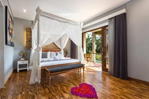 1 BR Suite Room- Breakfast and Private Pool Villa in Abiansemal