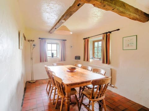 Vintage Holiday home in Welshpool with Garden Vacation rental in Llanwddyn