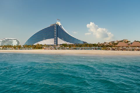 Jumeirah Beach Hotel Dubai Resort in Dubai