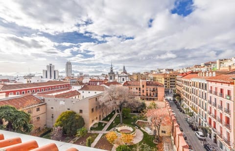 ATICO DE LUJO 2HAB 5 PAX MALASANA Apartment in Centro