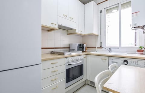 APARTMENT 8 PAX, IN FRONT OF THE ROYAL PALACE Apartment in Centro