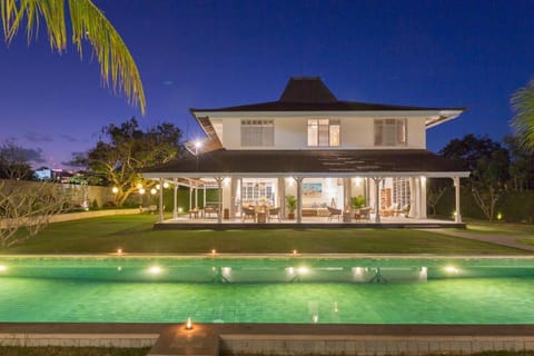 Luxury 5 BR Private Pool Villa Y013A Villa in Kuta Selatan