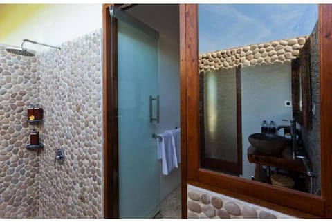 1BR Deluxe Room + Breakfast close to Ubud Center Villa in Ubud