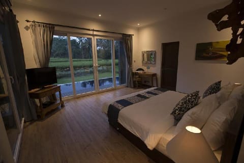 2BR Private Pool +Field View +GYM Inside +Spa Bath Villa in Ubud