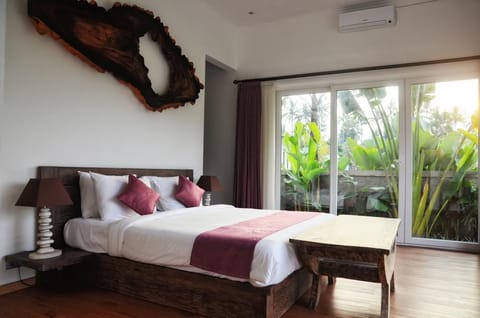 1BR Quite Place Private Pool with Rice Field View  Villa in Ubud