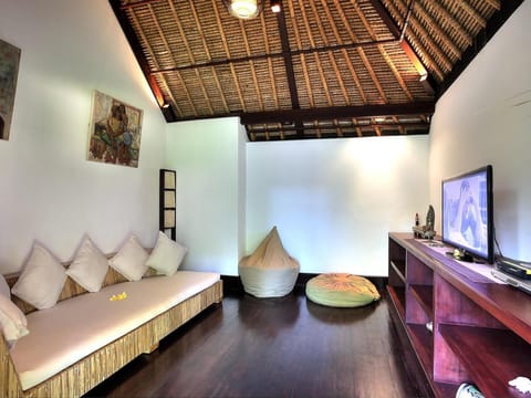 Stunning 4 BR Private Pool Villa REV30 Villa in Kuta Selatan