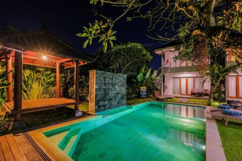 Luxury King Room with Pool Access JU88A Apartment in North Kuta