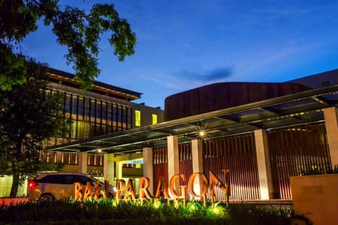 Diraya Deluxe Garden Access Room DH34 Apartment in Kuta Selatan