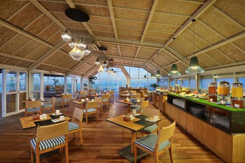 Romantic 1 BR Deluxe Lagoon View REV31 Apartment in North Kuta