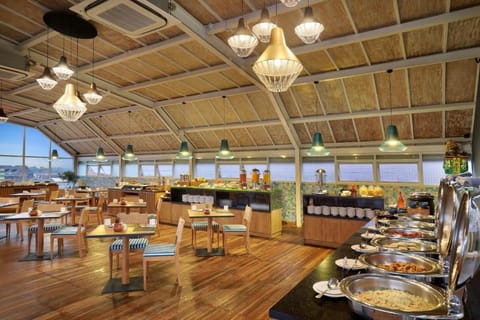 Romantic 1 BR Deluxe Lagoon View REV31 Apartment in North Kuta