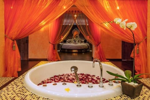 Suite with Pool View-Breakfast#THS Villa in Kuta Selatan