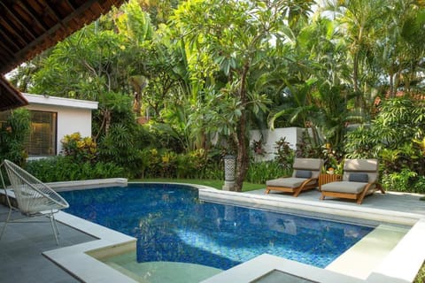 Cozy 1 BR Private Pool Villa #V407 Villa in Kuta