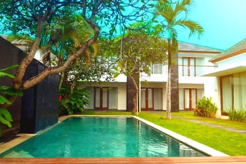 Stylish 1 BR King Room with Pool View AN120A Apartment in North Kuta