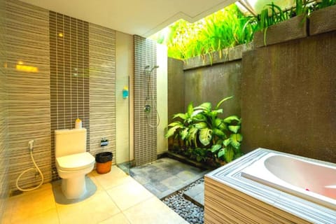 Stylish 1 BR King Room with Pool View AN120A Apartment in North Kuta