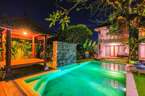 Stylish 1 BR King Room with Pool View AN120A Apartment in North Kuta