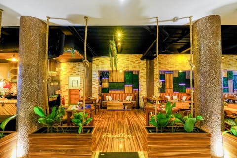 Queen Room Pool Access with 1 BR AN123A Apartment in North Kuta