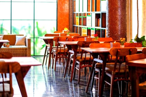 Queen Room Pool Access with 1 BR AN123A Apartment in North Kuta