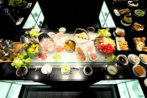 Fabulous 1 BR Deluxe Room AN95A Apartment in Kuta Selatan