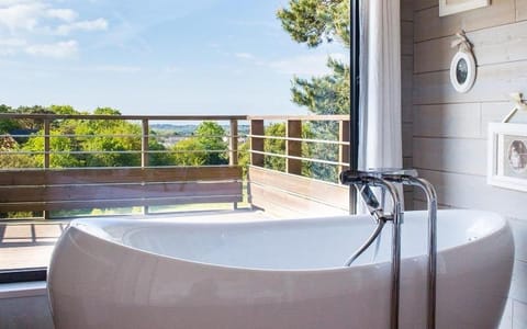 Carrière Sauvage Docked boat in Pont-Aven