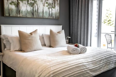 Whale Coast Ocean Villa Bed and Breakfast in Hermanus