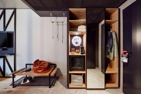 me and all hotel Kiel, by Hyatt Hotel in Kiel