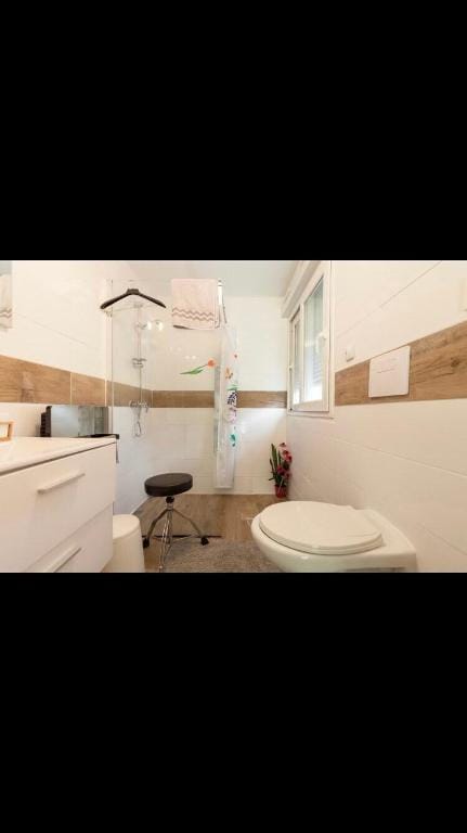 Refuge des voyageurs - chambre suite et cuisine en rdc Apartment in Landerneau