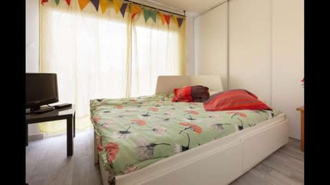 Refuge des voyageurs - chambre suite et cuisine en rdc Apartment in Landerneau