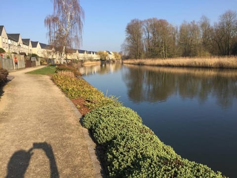 River Penthouse Little Paxton - 75 Skipper Way Apartment in Huntingdonshire District