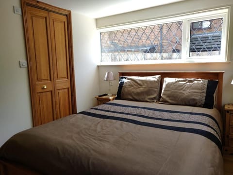 Whitehouse Cottage - Great Paxton Vacation rental in Huntingdonshire District